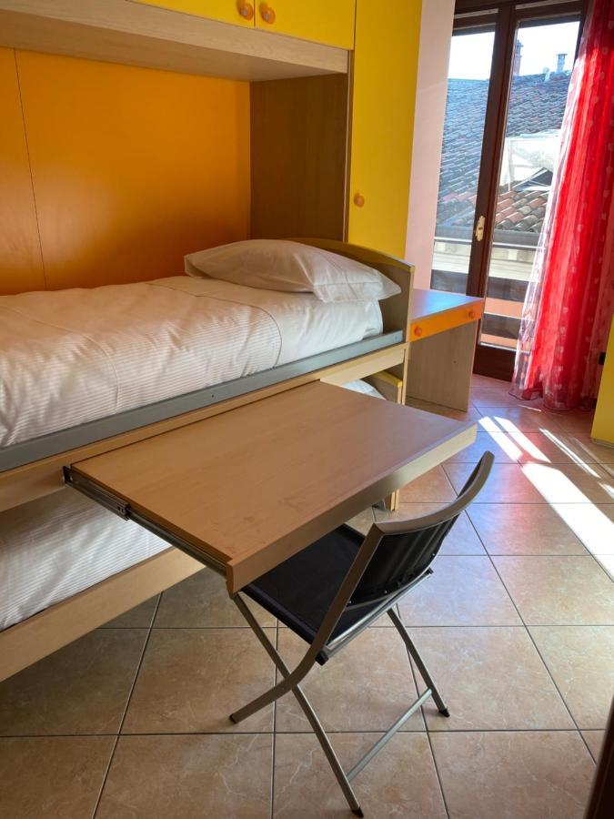 Molino Apartments Desenzano del Garda Bagian luar foto