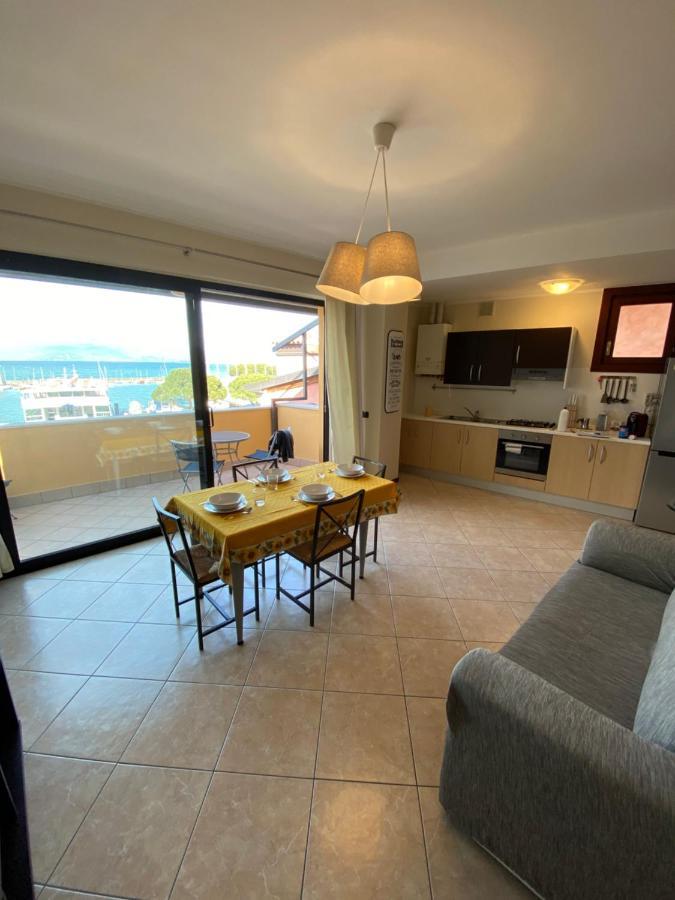 Molino Apartments Desenzano del Garda Bagian luar foto