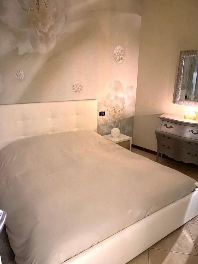Molino Apartments Desenzano del Garda Bagian luar foto