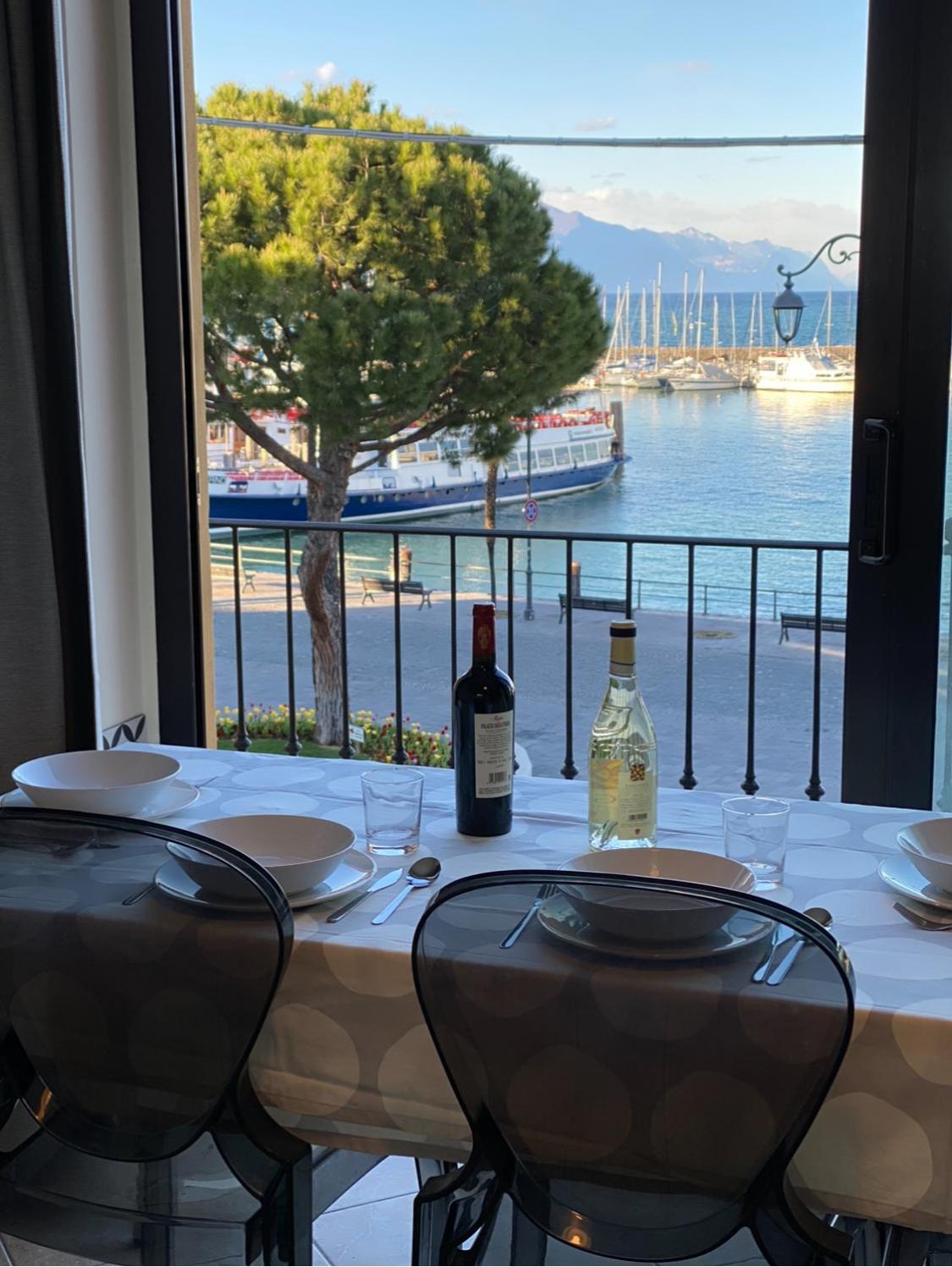 Molino Apartments Desenzano del Garda Bagian luar foto